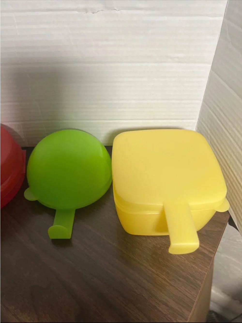 4 Tupperware Forget me not containers